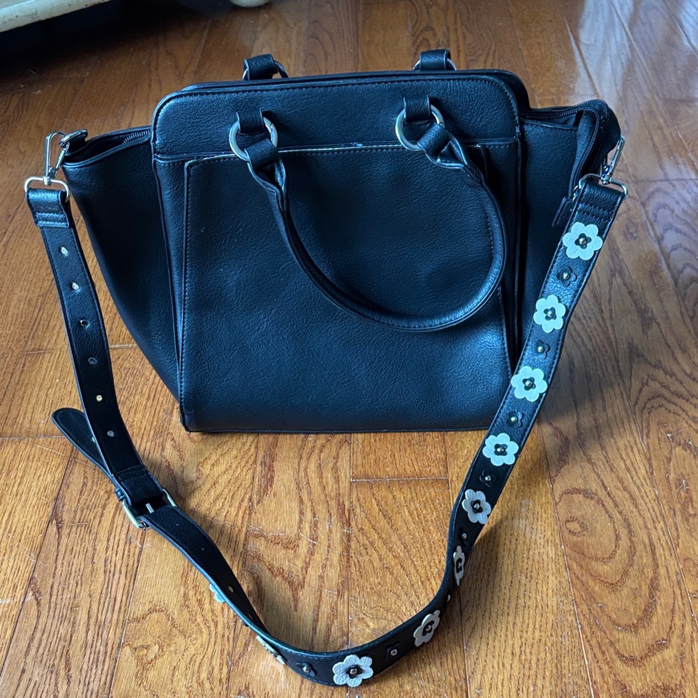 Black Leather Women's Bag with Floral Strap magnolia and vine